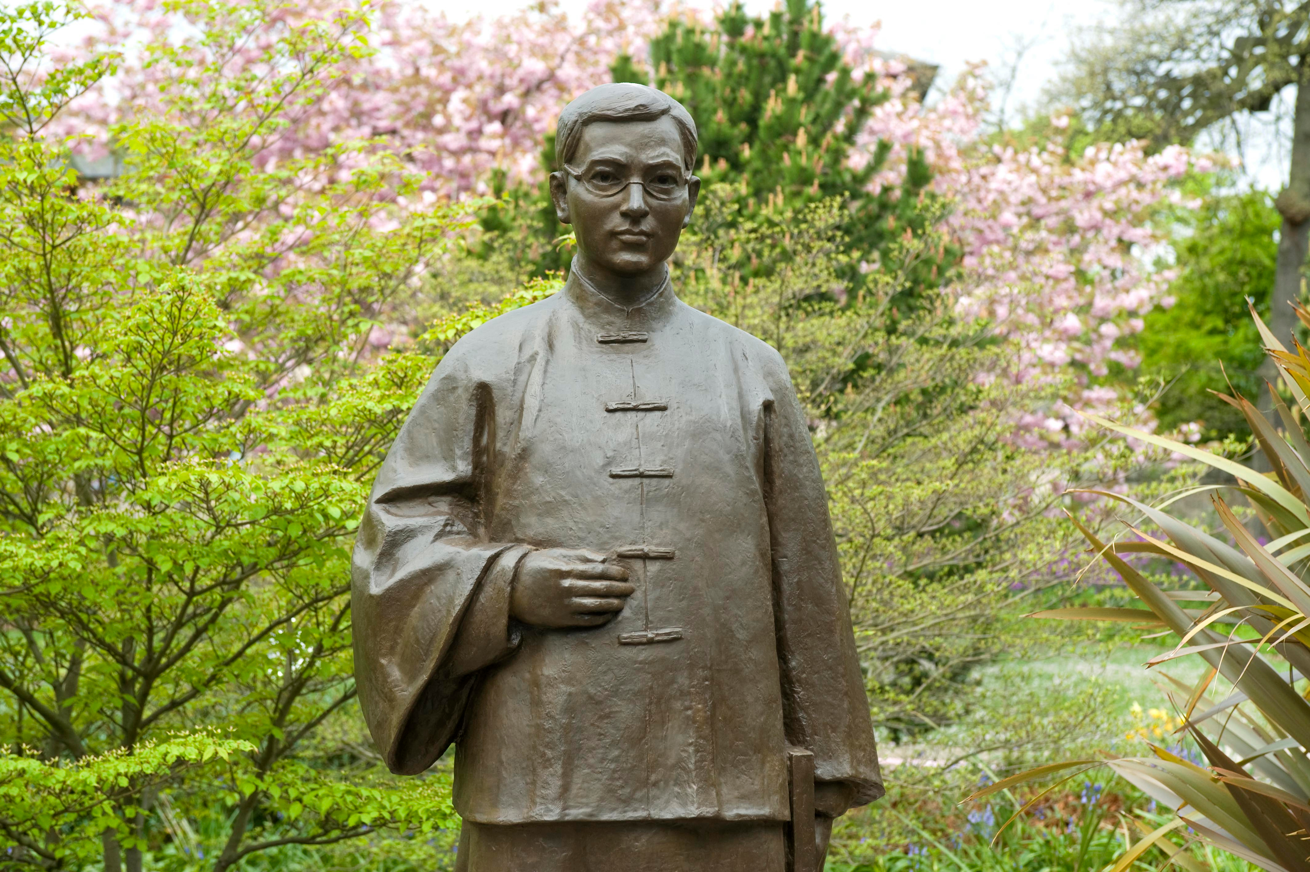 Abden House For DOD 2026 Statue