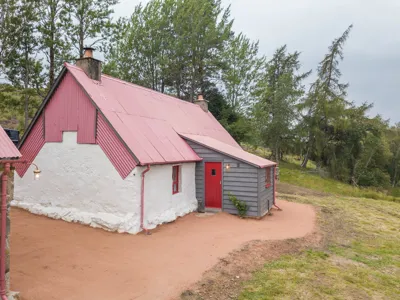 Picture of Downie's Cottage, Braemar