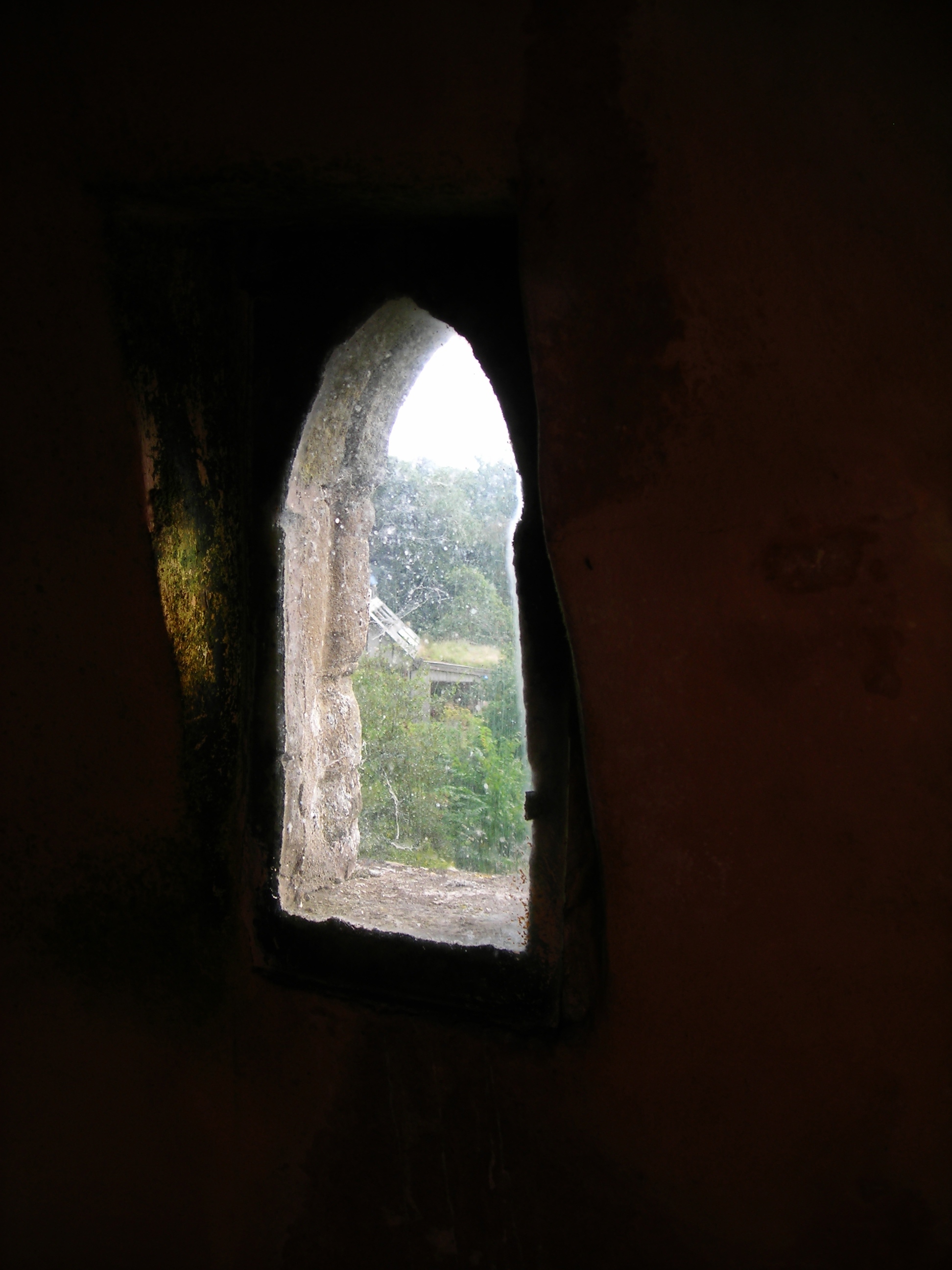 2008 Monimail Tower, Window