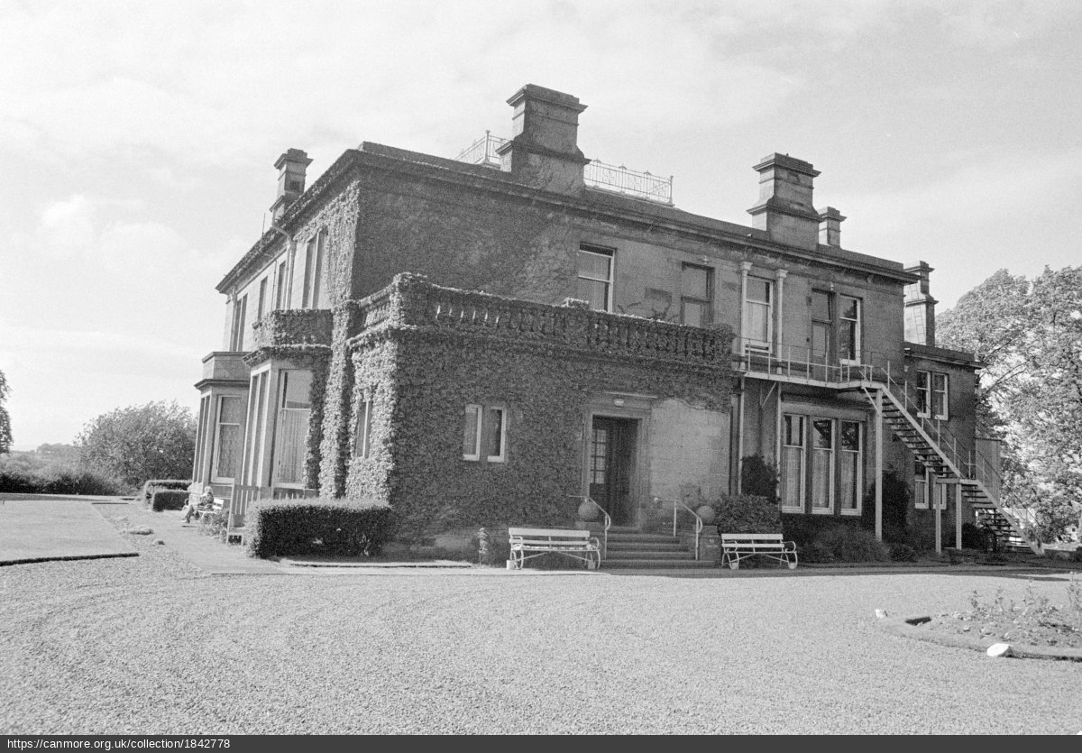 Old Stanely House Photo Ivy
