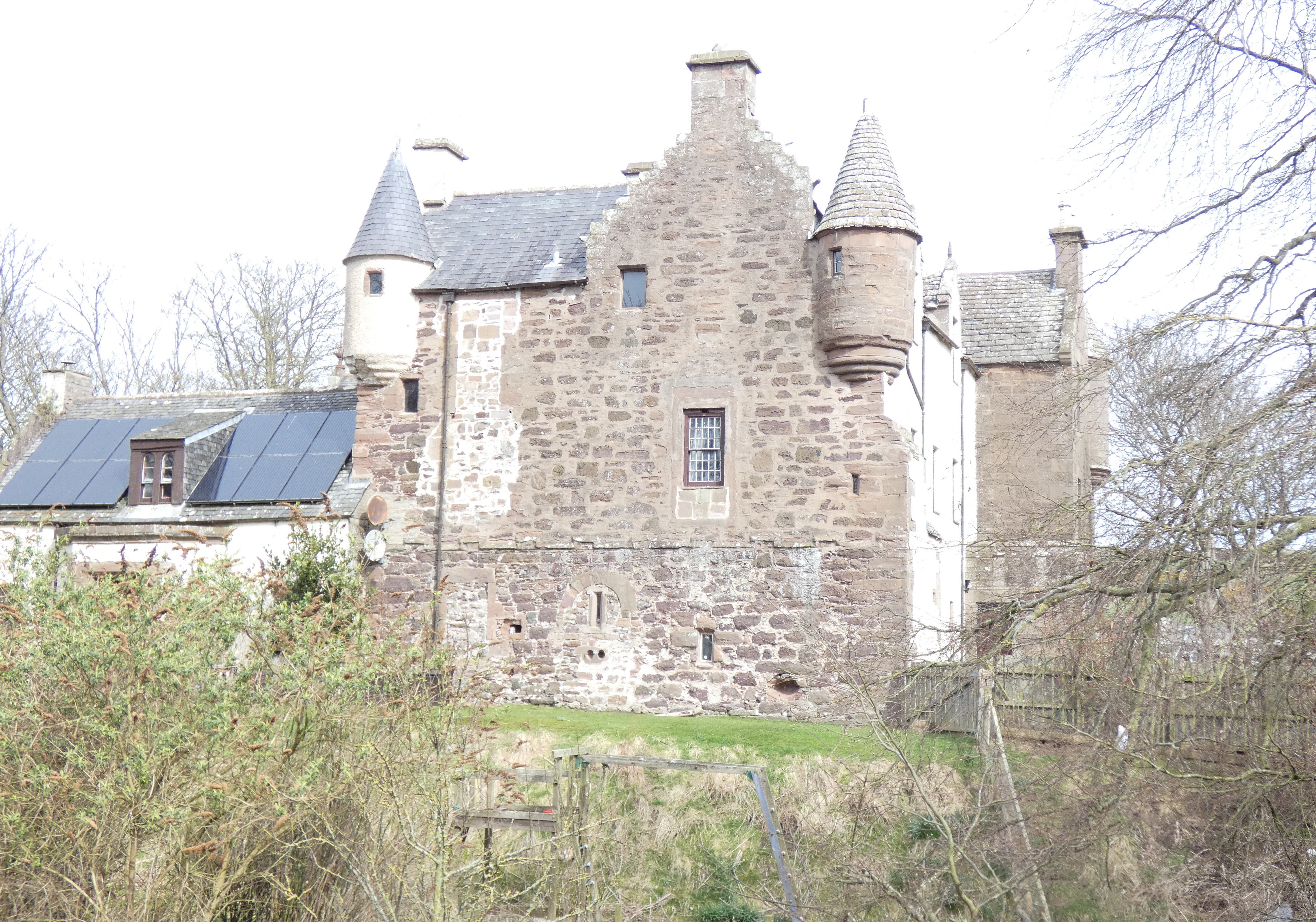 K&M Hallgreen Castle Photo 1