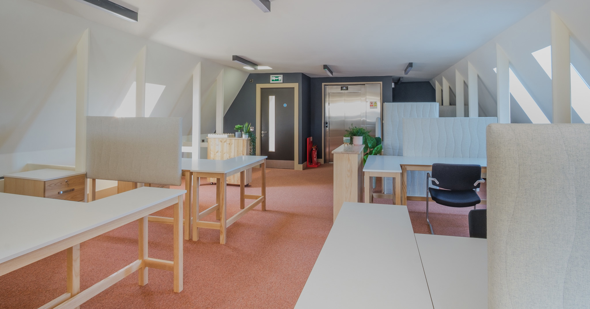 M Number 30 Huntly Fixed Desking 2