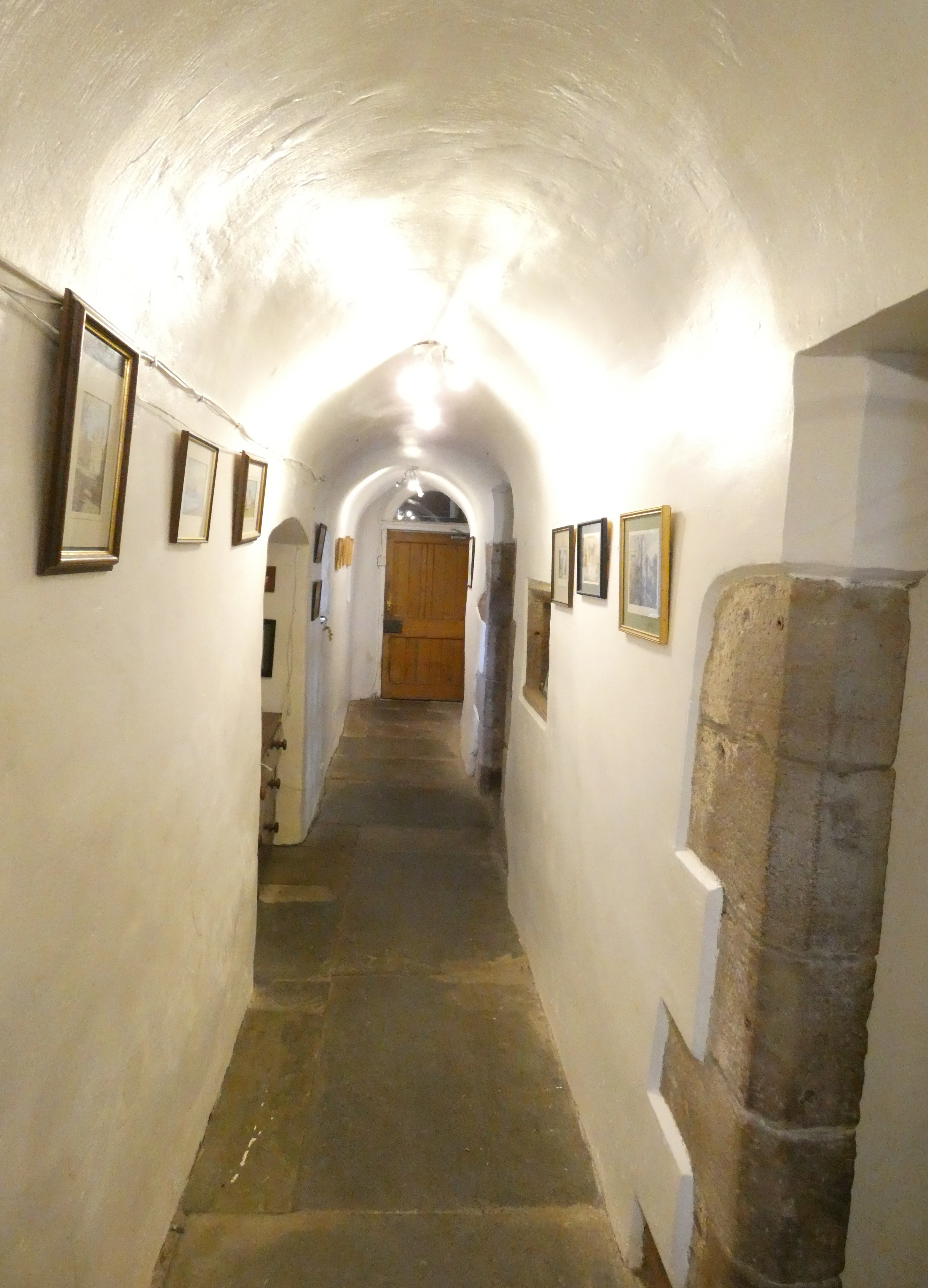 K&M Hallgreen Castle Photo 2