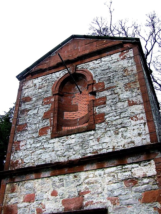 Strt Doocot