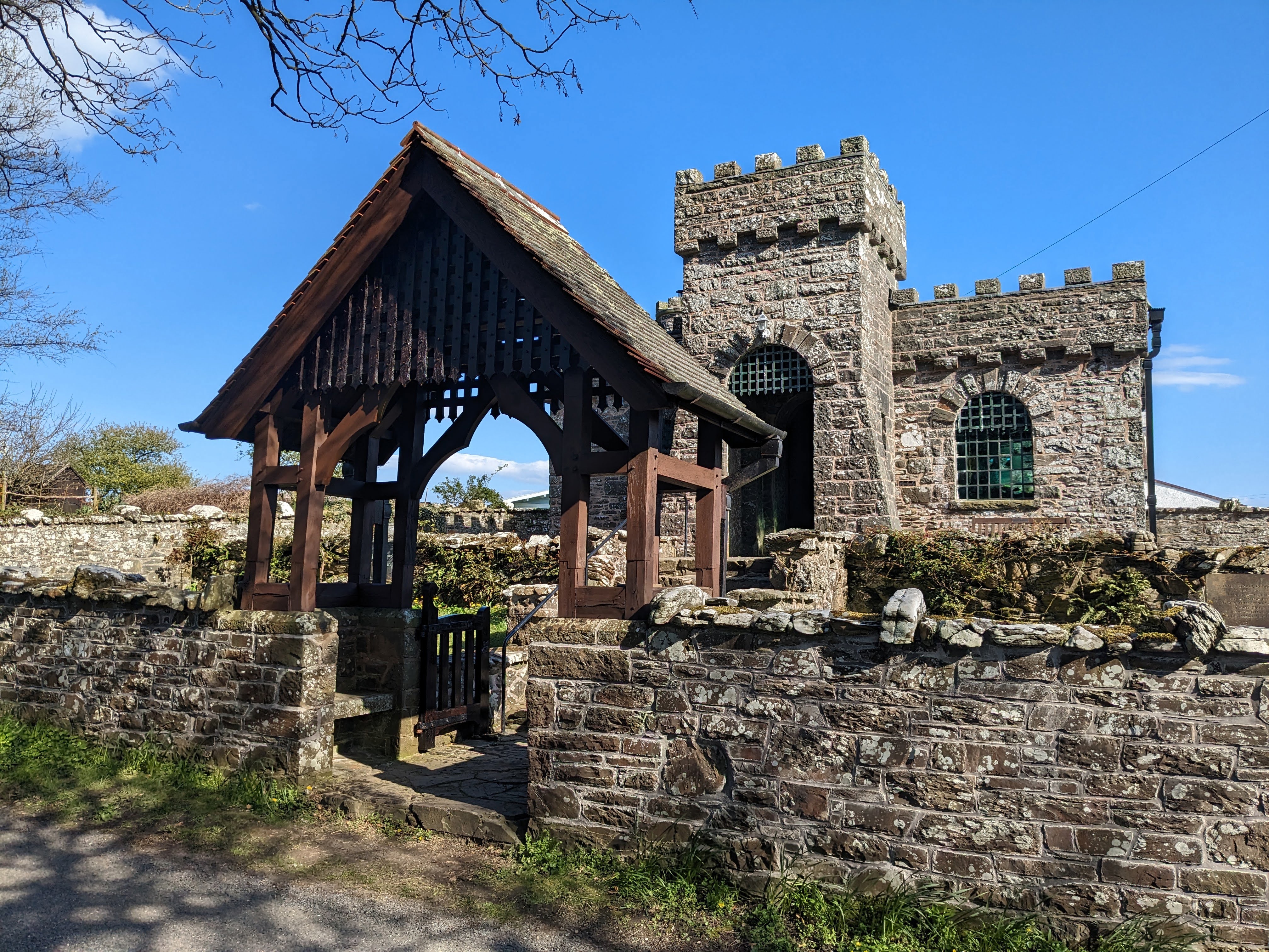 Kirkandrews Kirk Lychgate