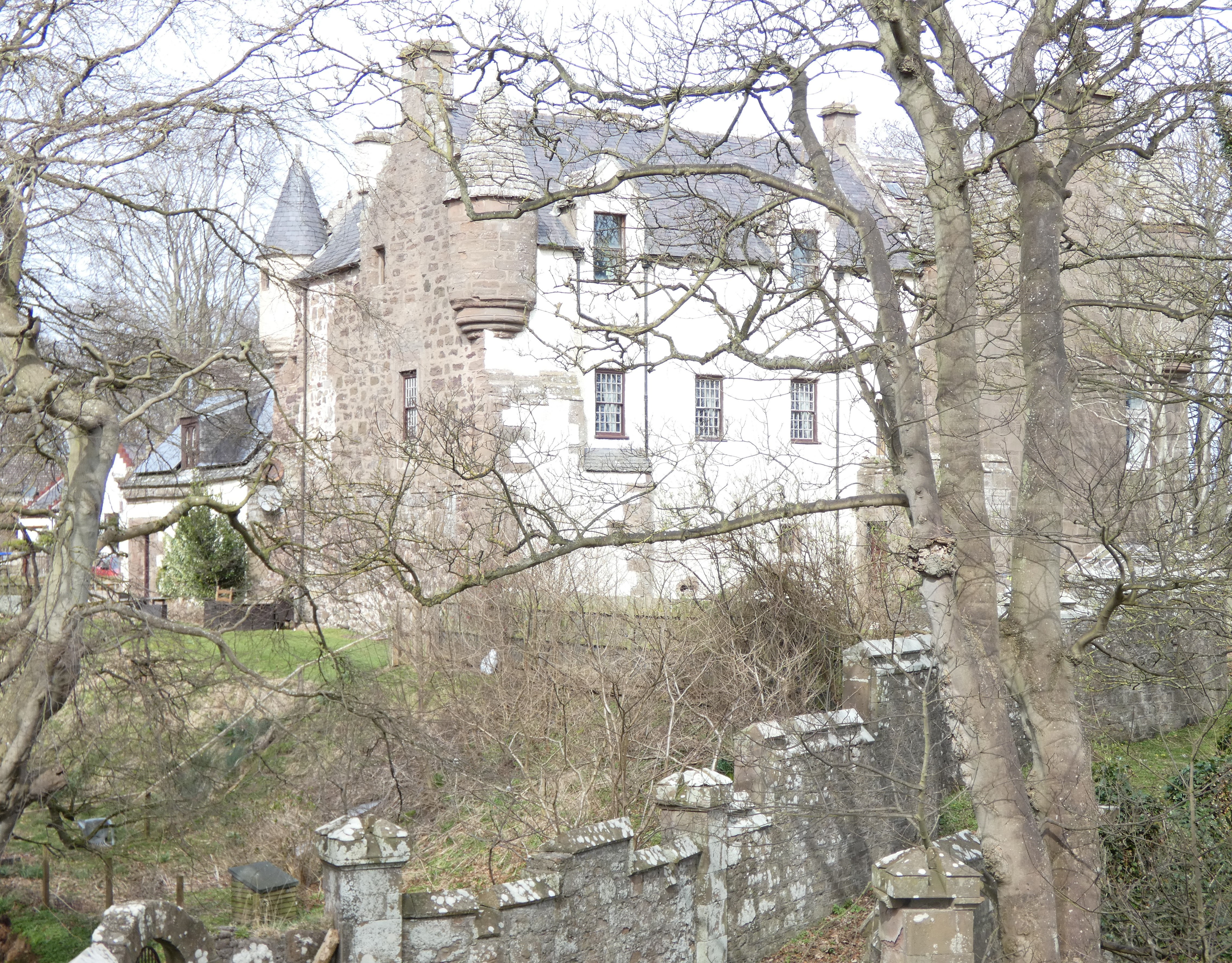 K&M Hallgreen Castle Photo 3