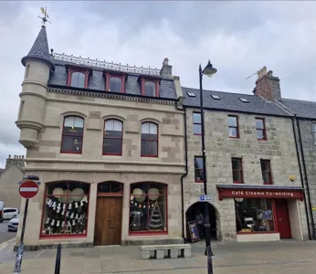 Picture of Number 30, The Square, Huntly